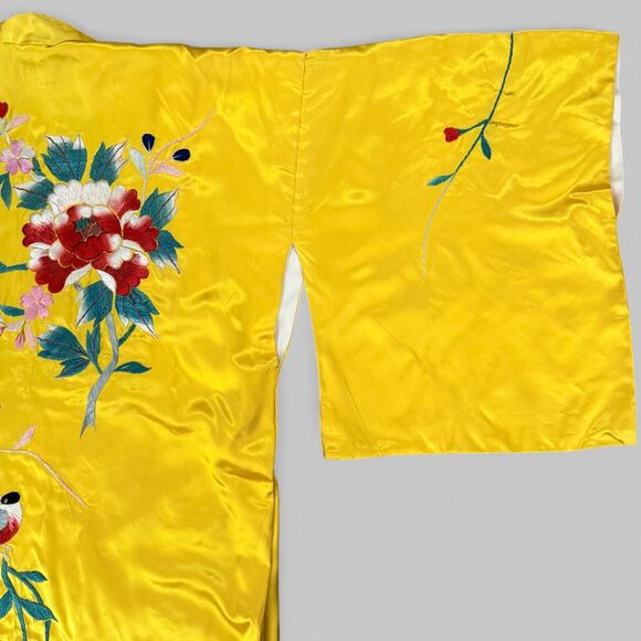 Vintage Japanese Kimono Yellow Gold Silk Satin Embroidered Peony Kosode Robe - Picture 13 of 15